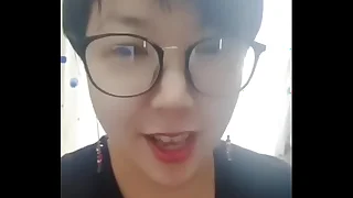 熟女　胸